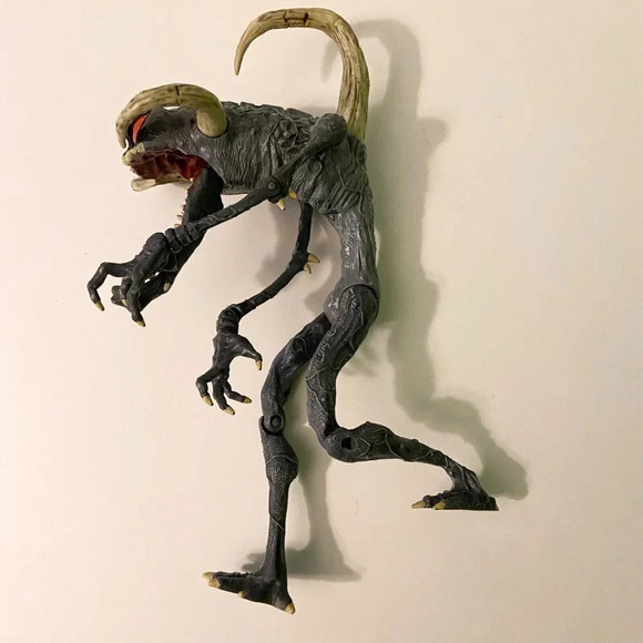 Vintage 1995 McFarlane Toys Spawn Violator Monster 9 Inch Tall  Action Figure - Picture 13 of 16